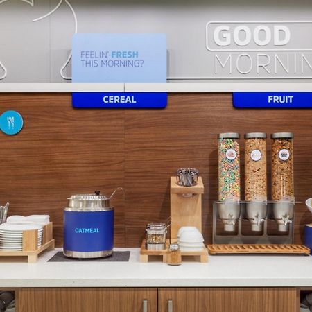 Holiday Inn Express North Hollywood - Burbank Area By Ihg Los Angeles Dış mekan fotoğraf