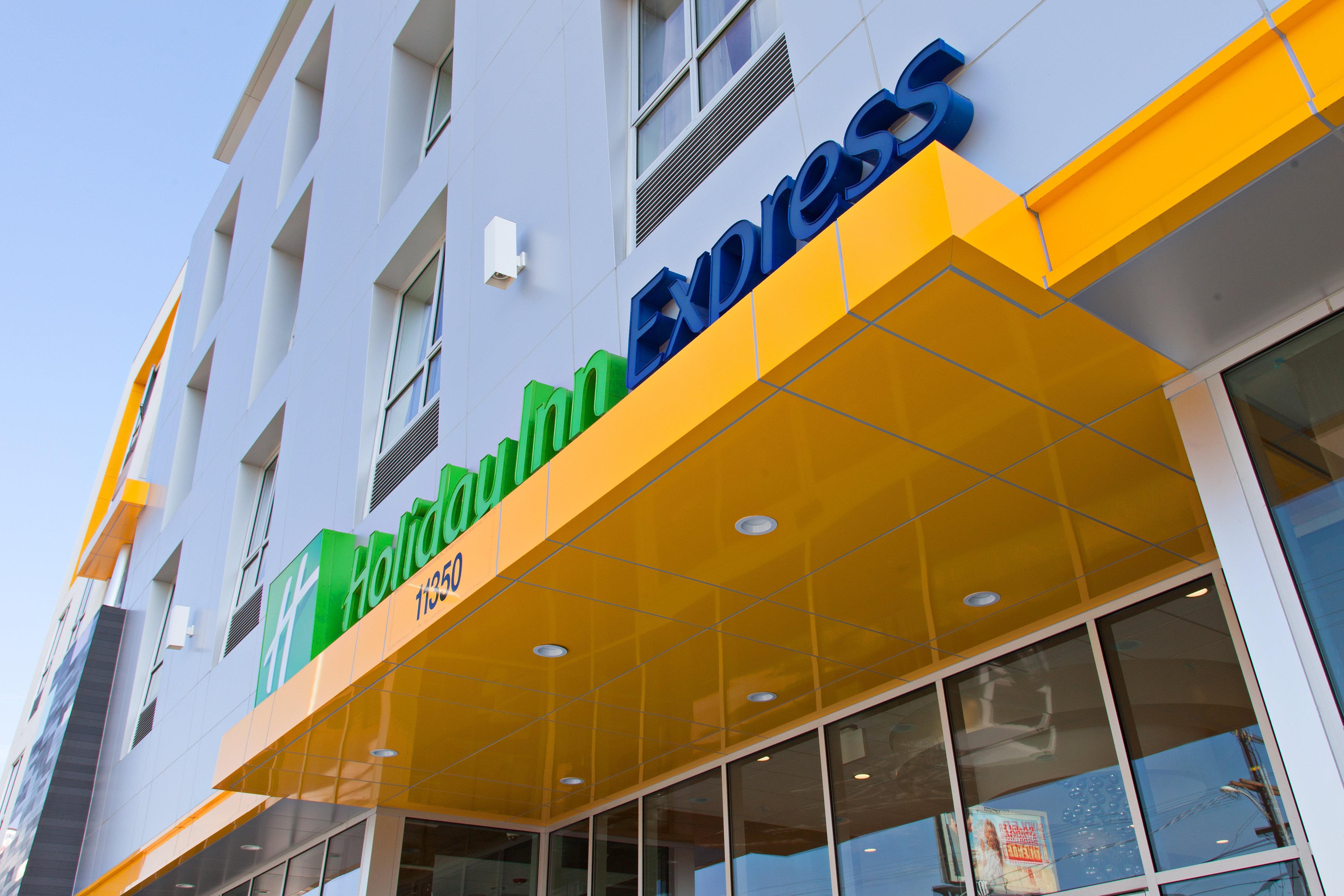 Holiday Inn Express North Hollywood - Burbank Area By Ihg Los Angeles Dış mekan fotoğraf